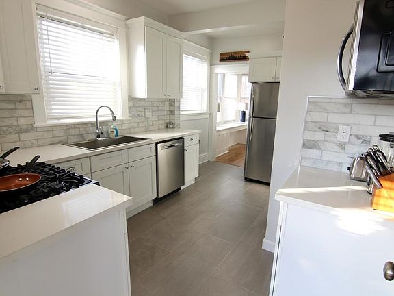 5th image of 907 E 39th St #907