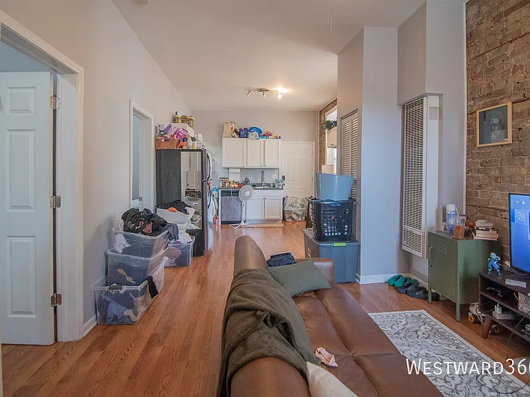 1479 W Huron St #2R — Photo 3