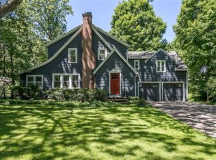 26 Commodore Pkwy, Rochester, NY 14625