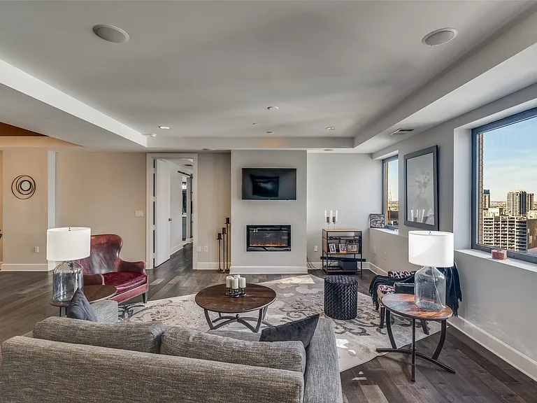 1505 Elm St #1504 — Photo 10