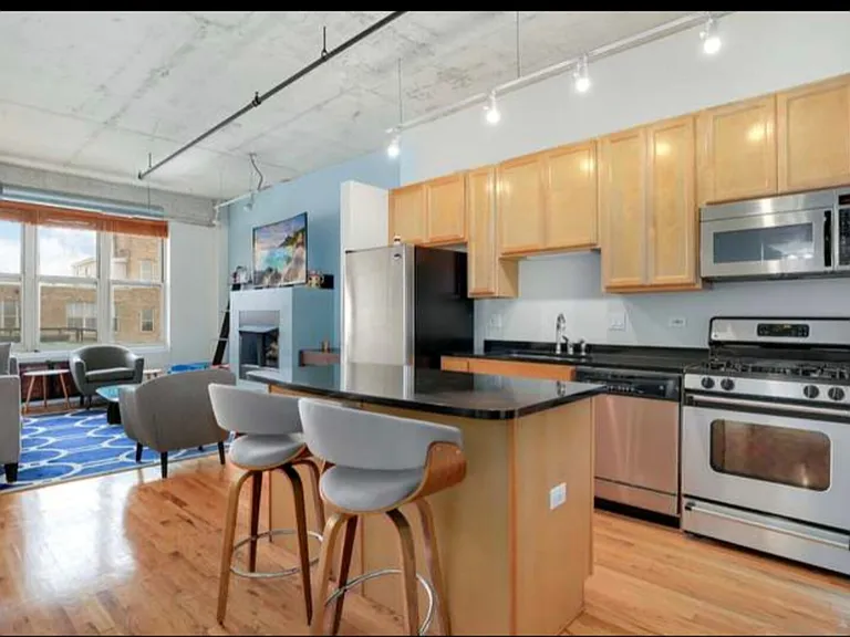 S Laflin St — Photo 4