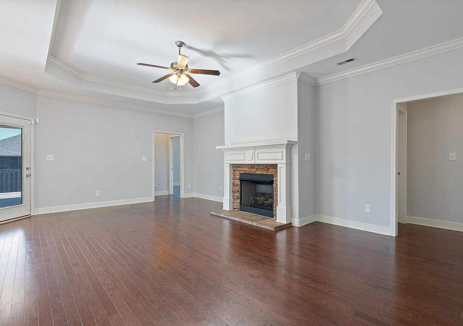 4 Bedrooms!! Minutes From Redstone Arsenal And Huntsville International Airport — Photo 4