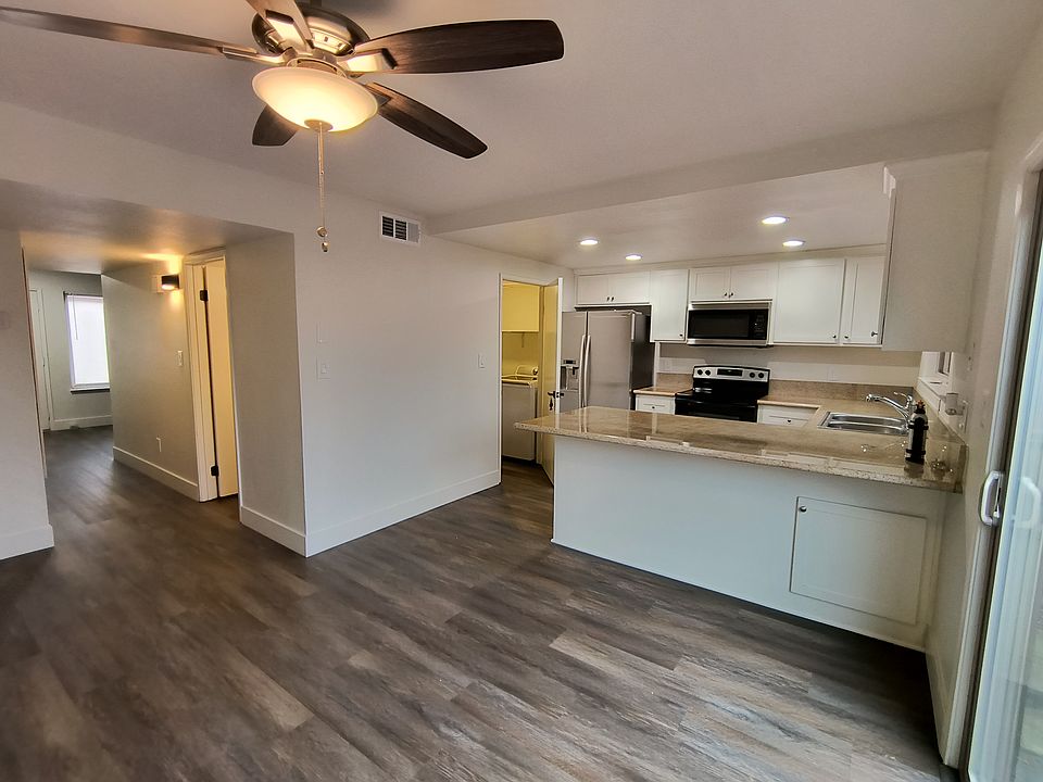 1st image of 3524 Larchmont Square Ln