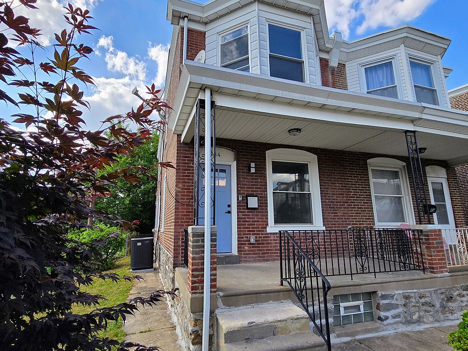 1st image of 484 Shurs Ln