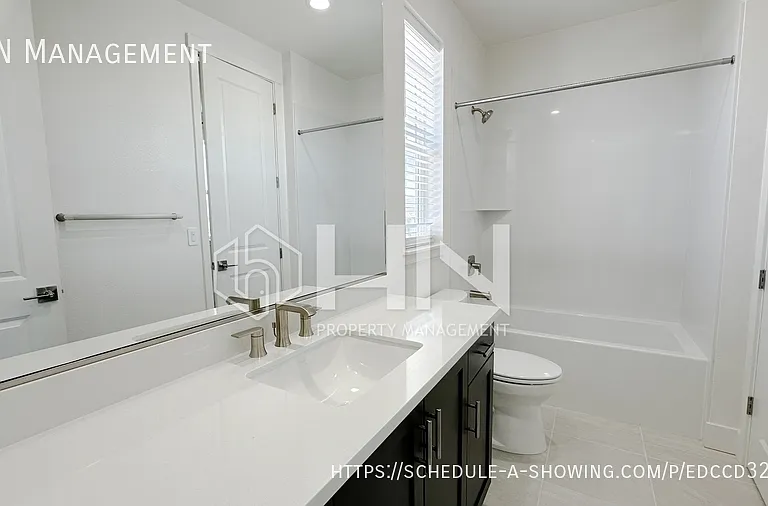 1713 Central Pkwy — Photo 13