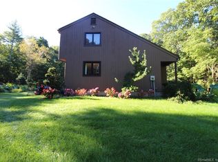 17 Navratil Rd, Willington, CT 06279