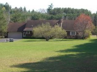 E1379 Dayton Rd, Waupaca, WI 54981