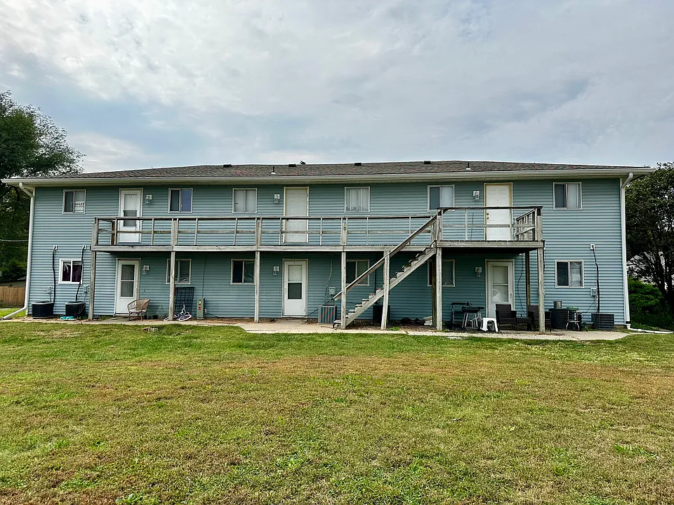 824 E Ridgely Ave #4