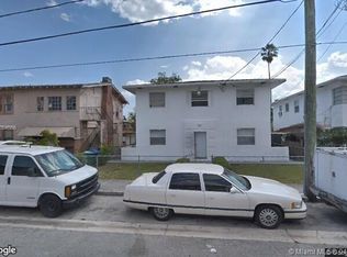 560 SW 4th St APT 3, Miami, FL 33130