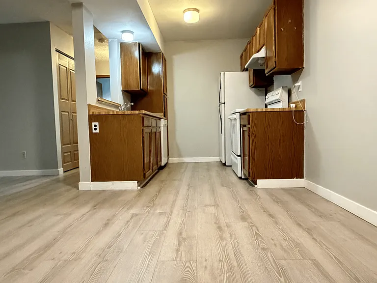1074 S Dearborn St — Photo 6