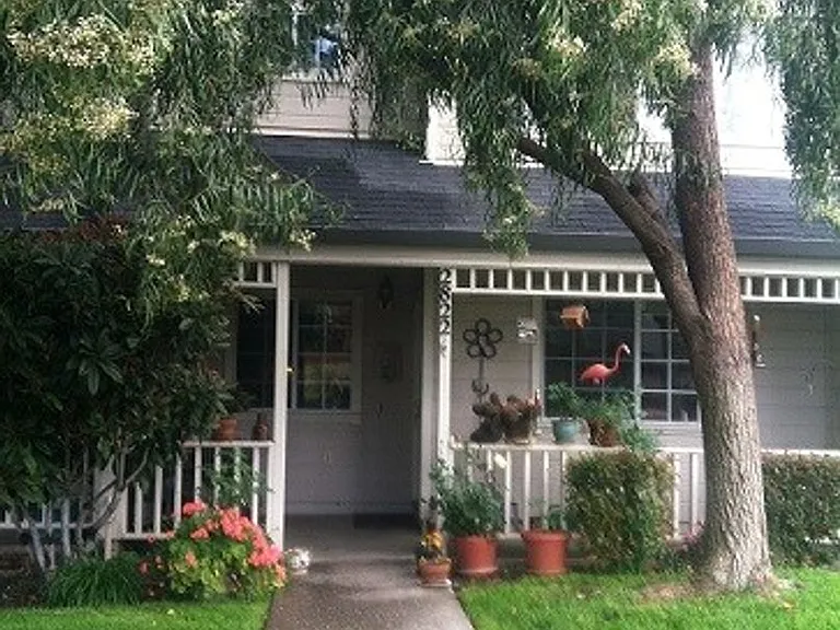 2822 College Ave — Photo 1