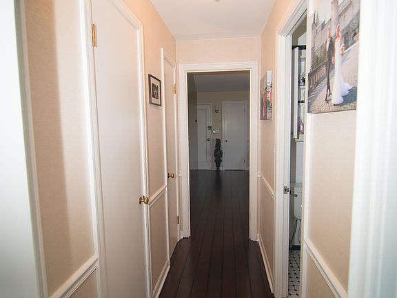 5th image of 731 W Ferry APT 6J