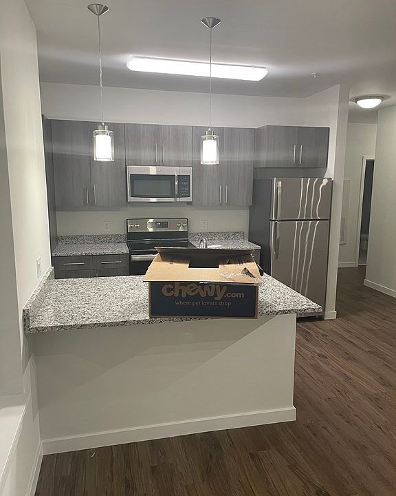 1st image of 220 Quarry Hills Dr #2220