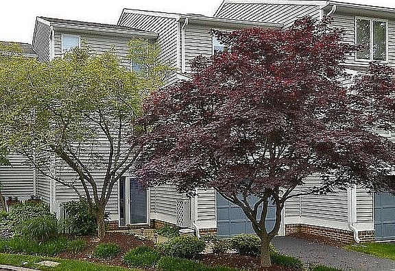 3rd image of 556 Moorings Cir