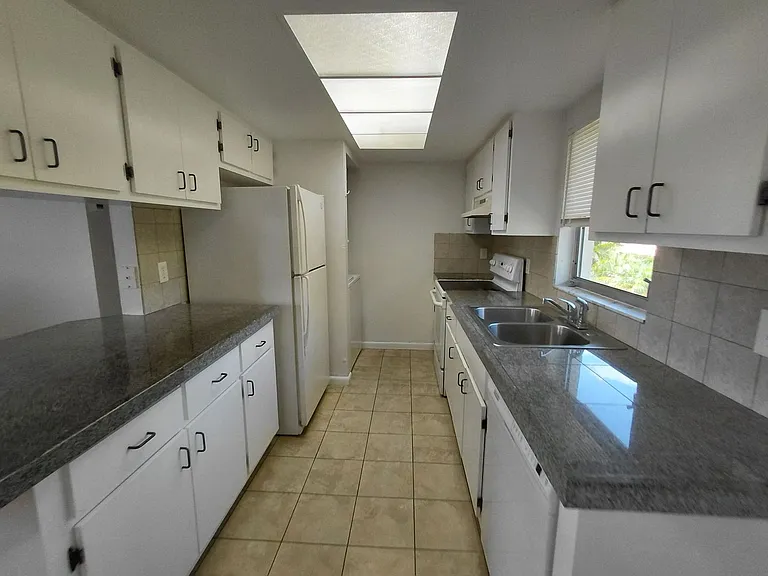 5004 Chiquita Blvd S — Photo 4
