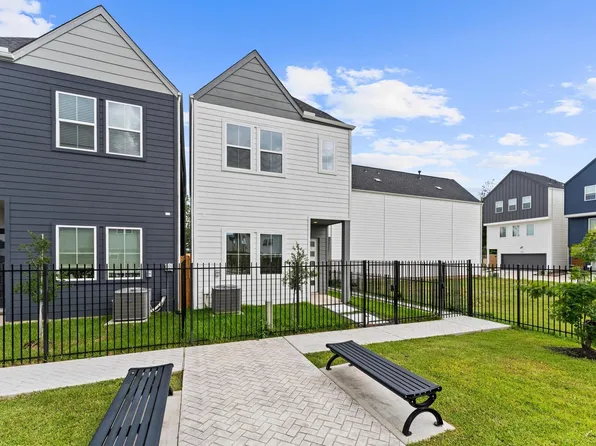 2213 Springwood Vista Ln, Houston, TX 77055