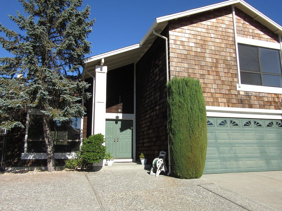 419 Arbor Ct.