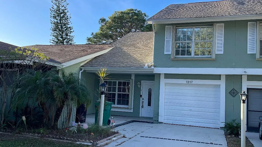 3 bed, 2.5 bath, 1443 sqft, $2,200 — Photo 1
