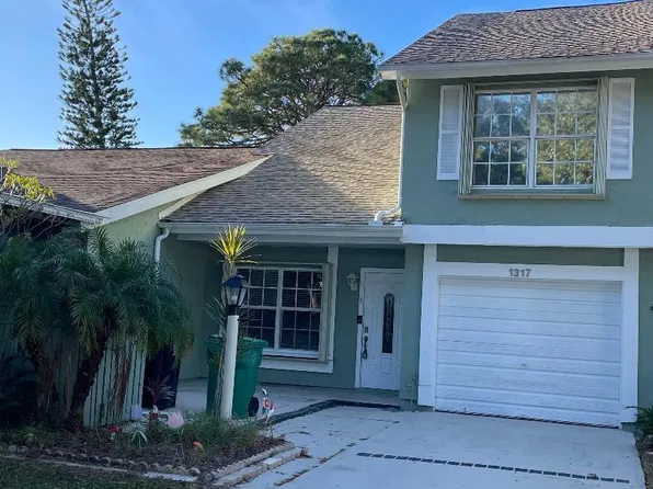 1317 SE Rivergreen Cir, Port Saint Lucie, FL 34952