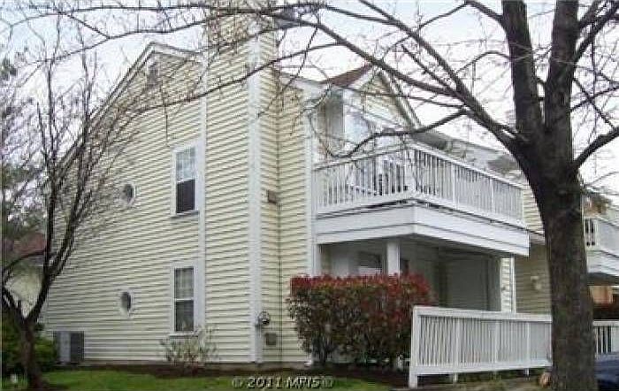 2nd image of 2819 S Wakefield St #7-1