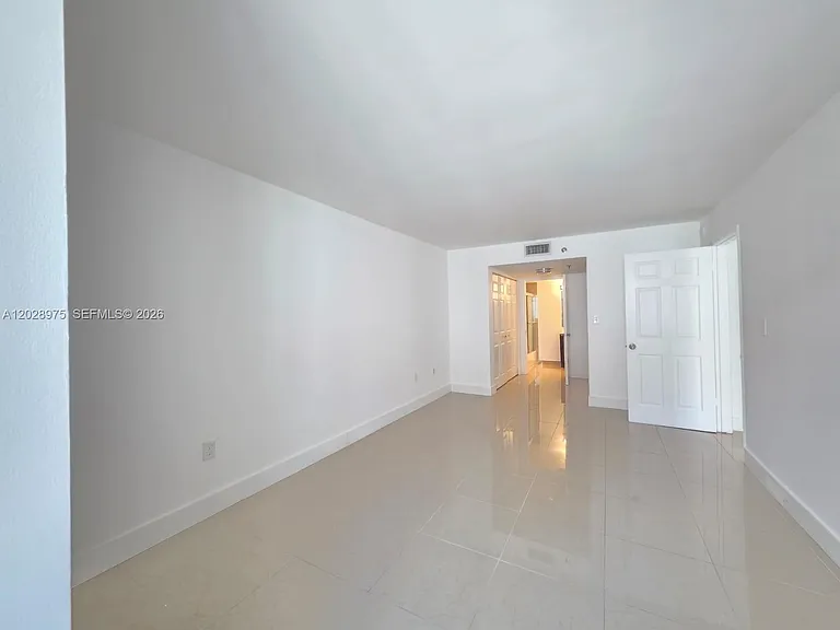 800 N Miami Ave #E-906 — Photo 19