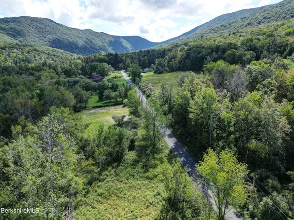 20 Notch Rd, North Adams, MA 01247