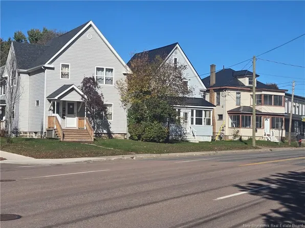 1387 Main St #1411, Moncton, NB E1E 1E9