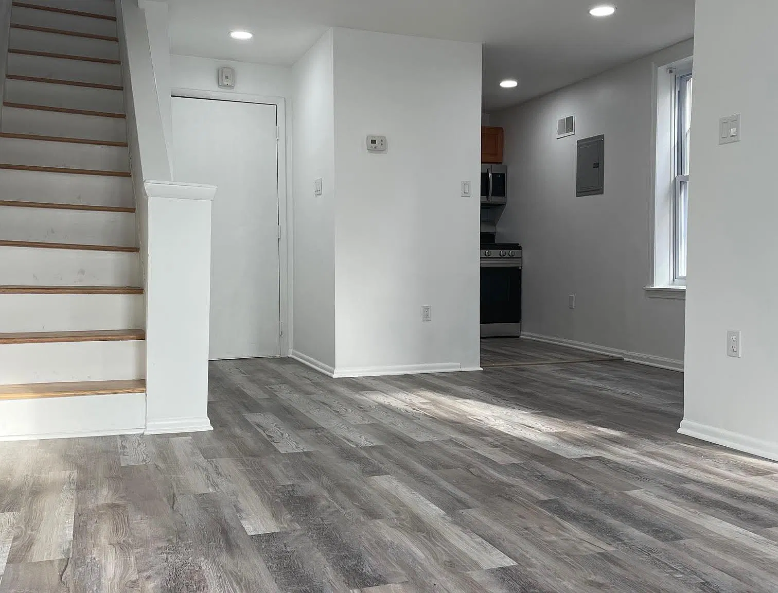2 bed, 850 sqft, $1,630 — Photo 4