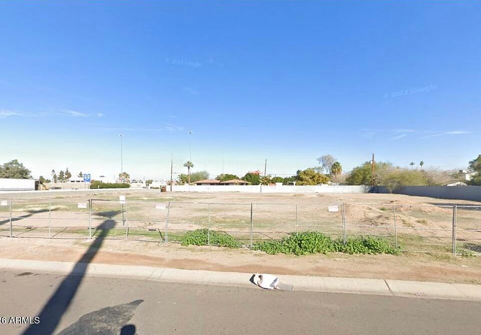 2nd image of 2450 W HAYWARD Avenue #1