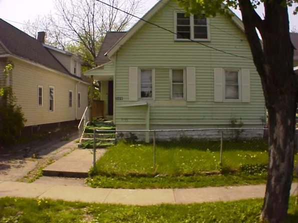 369 1st St, Rochester, NY 14605