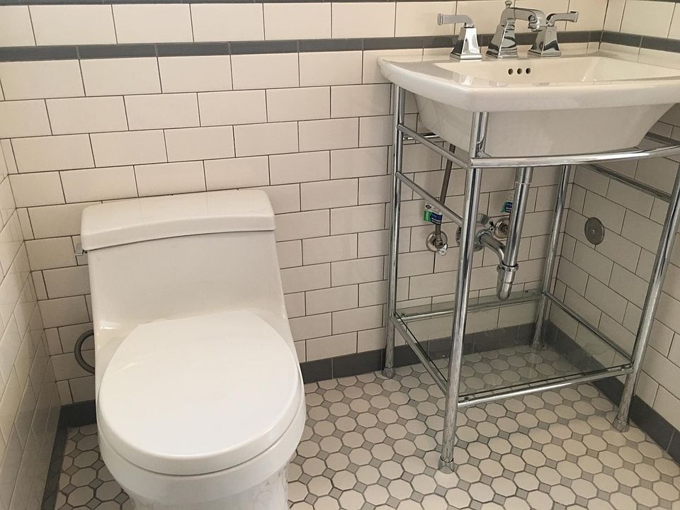 1st image of 8118 Blackburn Ave