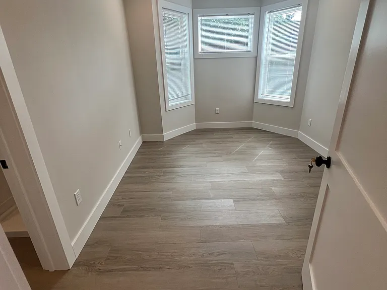 65 Perrin St #5 — Photo 4