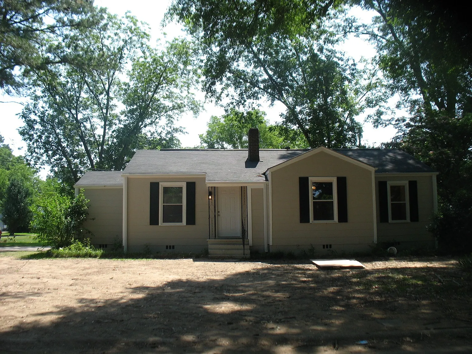 92 Springbrook photo 1