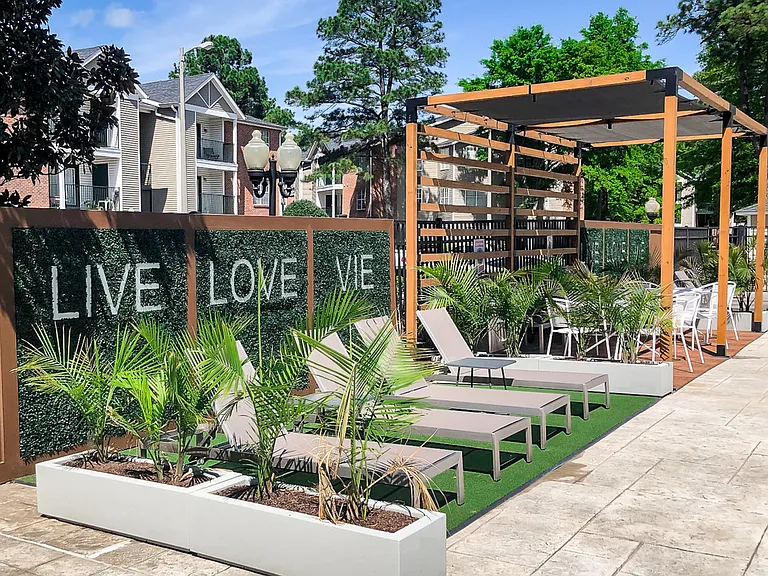 Poolside Cabanas & BBQ Grills | Vie at University Downs