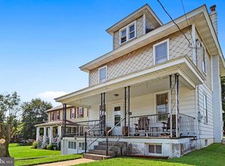 215 Sweet Arrow Lake Rd, Pine Grove, PA 17963