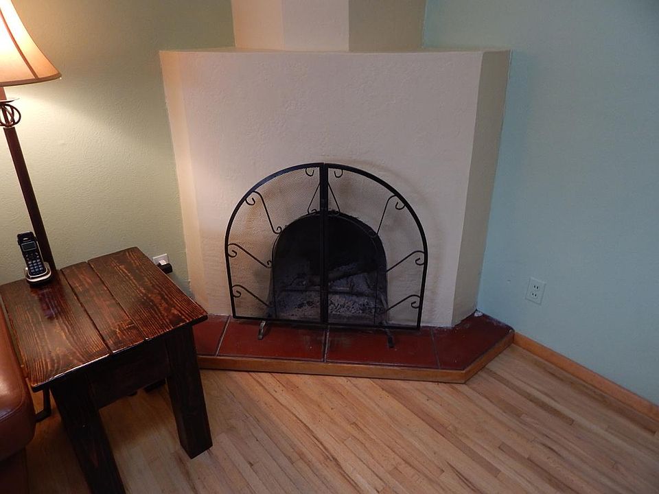 1st image of 208 Las Mananitas St