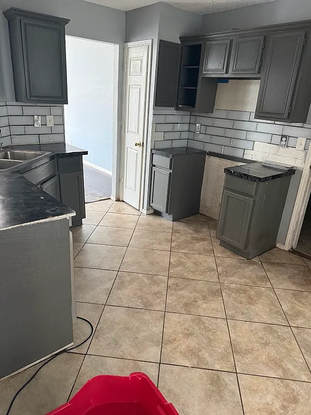 3 bed, 1500 sqft, $1,995 — Photo 3