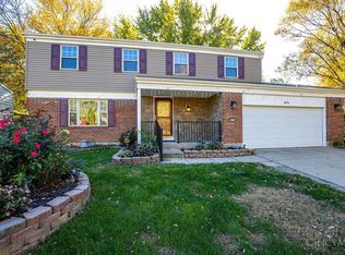 2773 Grosvenor Dr, Cincinnati, OH 45251