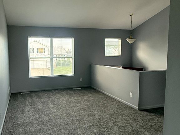 3rd image of 16015 Greenleaf St