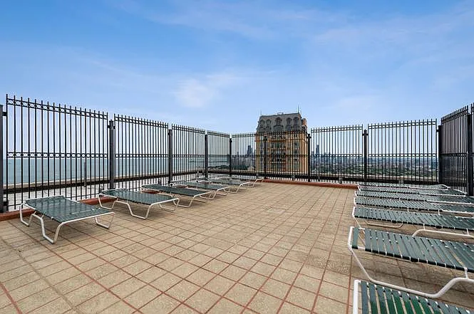 2626 N Lakeview Ave #602 — Photo 14