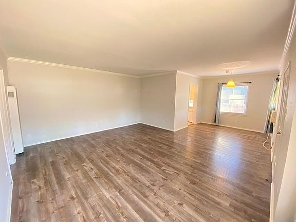2nd image of 7358 Owensmouth Ave
