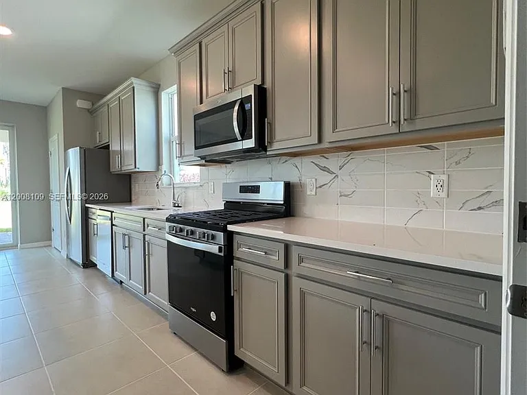12222 SW Myrtle Oak Dr — Photo 9