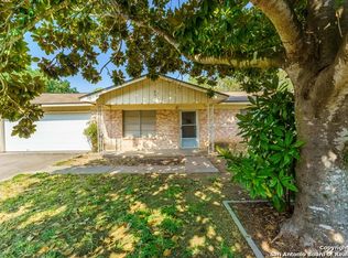 801 Val Verde Dr, Pleasanton, TX 78064