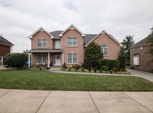 122 Cedar Ridge Ln, Hendersonville, TN 37075