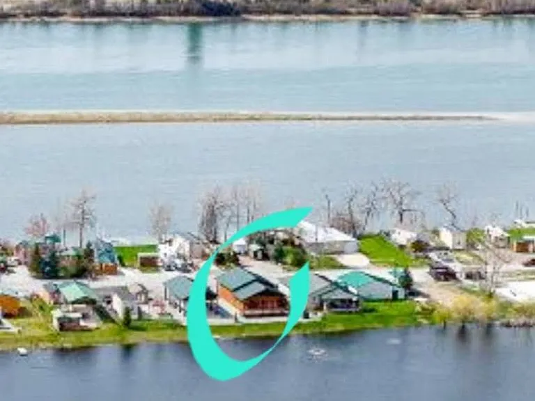 250 Guinevere Dr — Photo 14