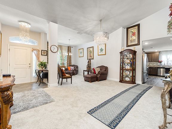 3rd image of 1021 SE Bywood Avenue