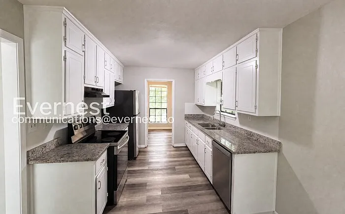 5328 Balboa Ave — Photo 3