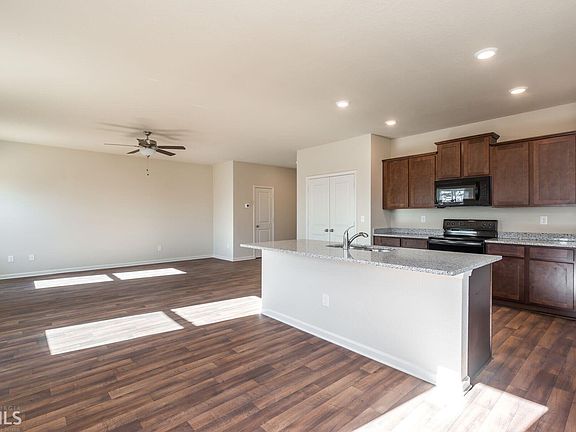 5th image of 3807 Saddle Hill Way #98
