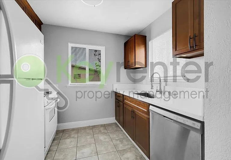 5726 Falconer Way #6 — Photo 3
