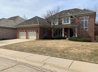 889 Country Club Ln, Northbrook, IL 60062